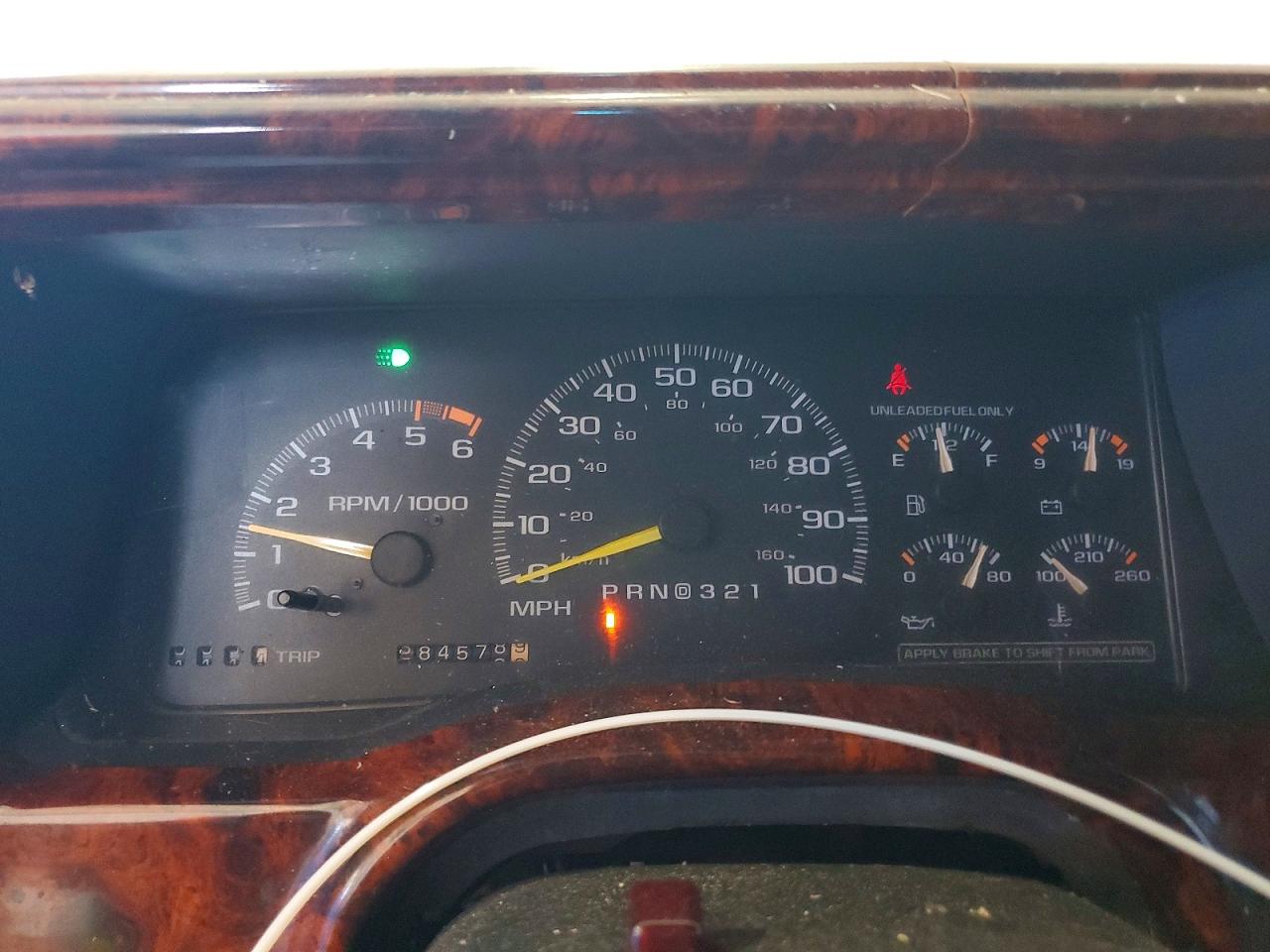 1996 Chevrolet Tahoe C1500 White vin: 1GNEC13R4TJ308646