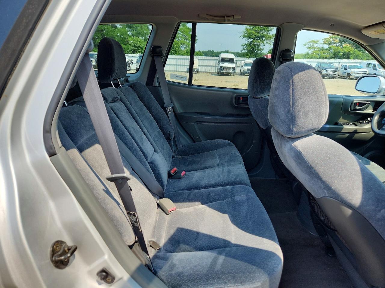 2001 Hyundai Santa Fe Gl Silver vin: KM8SC83D81U110247