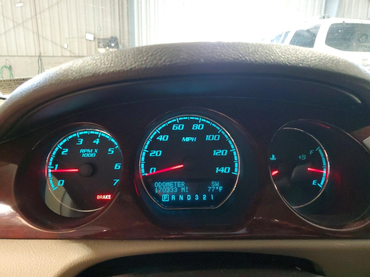 2010 Buick Lucerne Cxl White vin: 1G4HF5E18AU111644