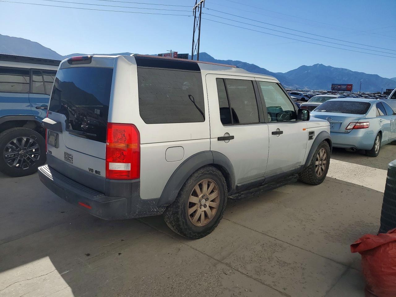 2005 Land Rover Lr3 Gold vin: SALAA25445A310526