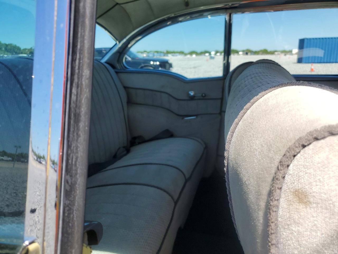 1957 Chev Hardtop Yellow vin: VC570146578