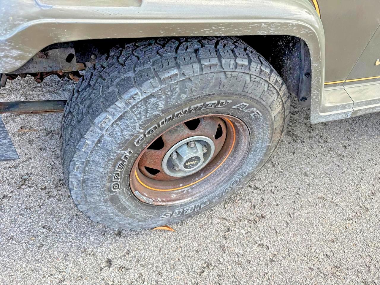 1989 Jeep Wrangler / Yj Sahara Green vin: 2J4FY49T3KJ115751