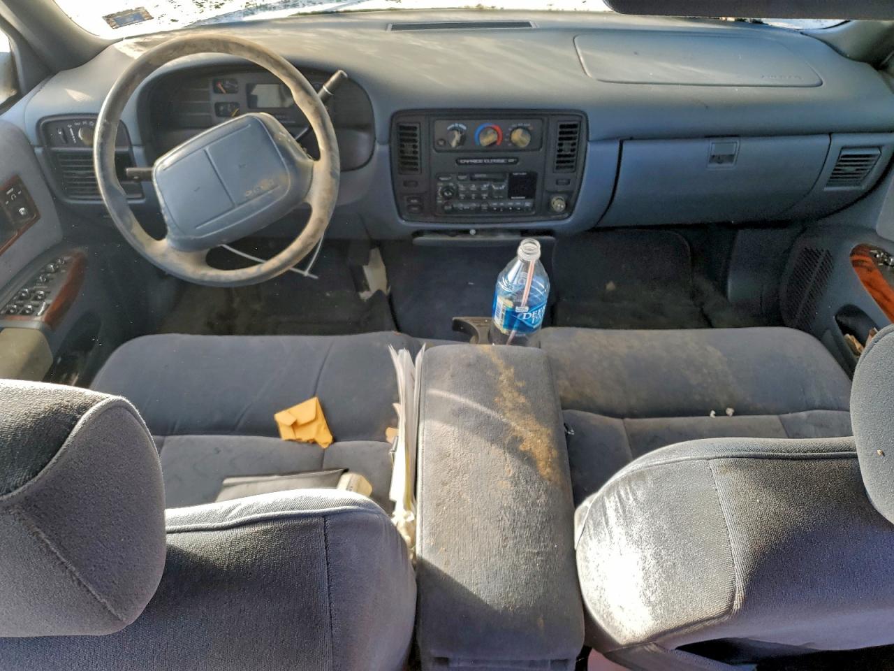 1996 Chevrolet Caprice Classic White vin: 1G1BL52W7TR185008