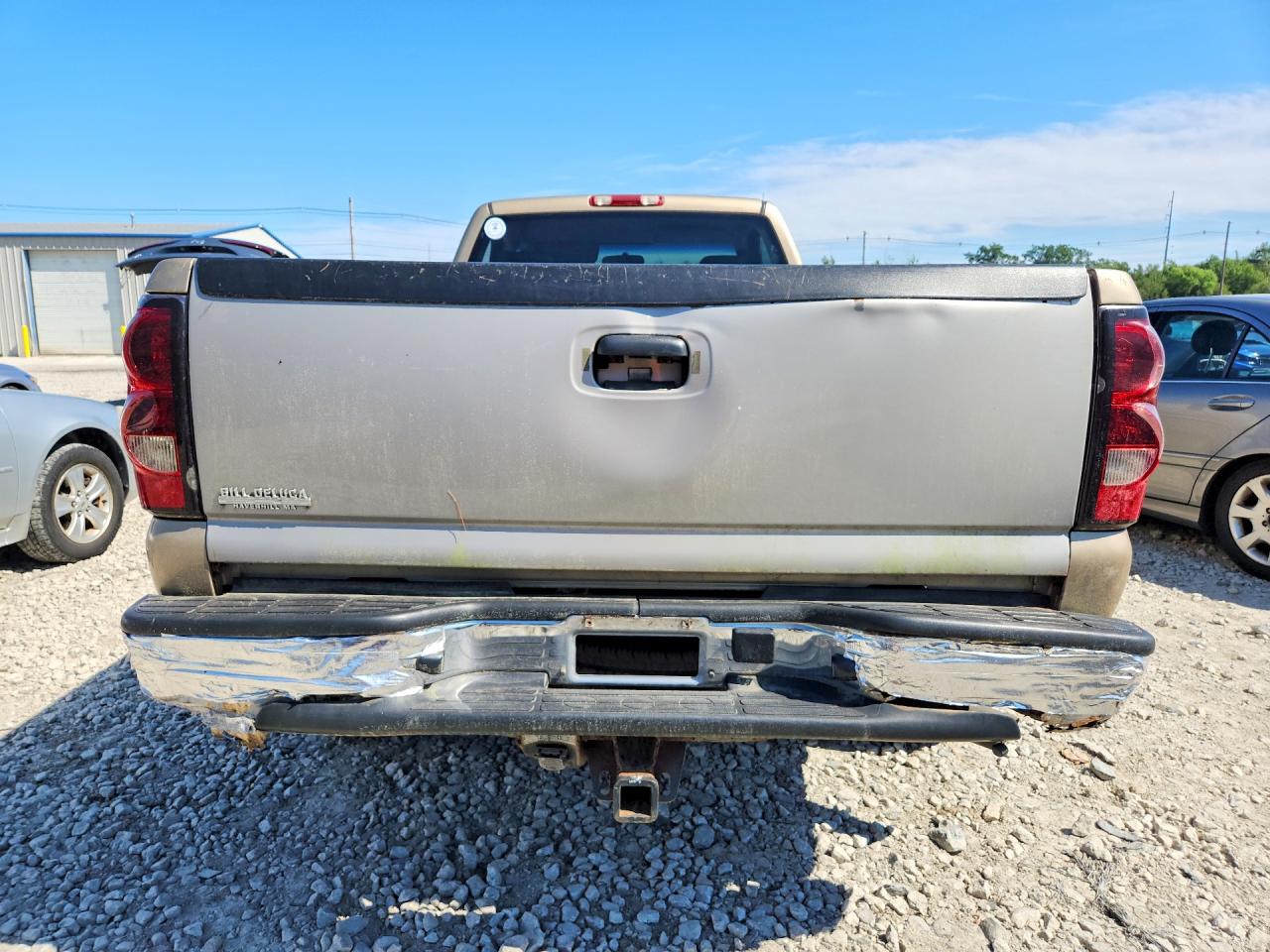 2004 Chevrolet Silverado C2500 Heavy Duty Brown vin: 1GCHC24U84E229179
