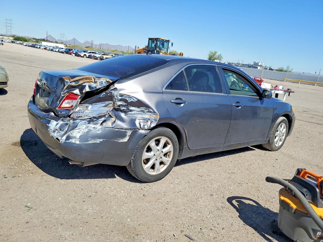 2011 Toyota Camry Le Charcoal vin: 4T4BF3EK2BR115621