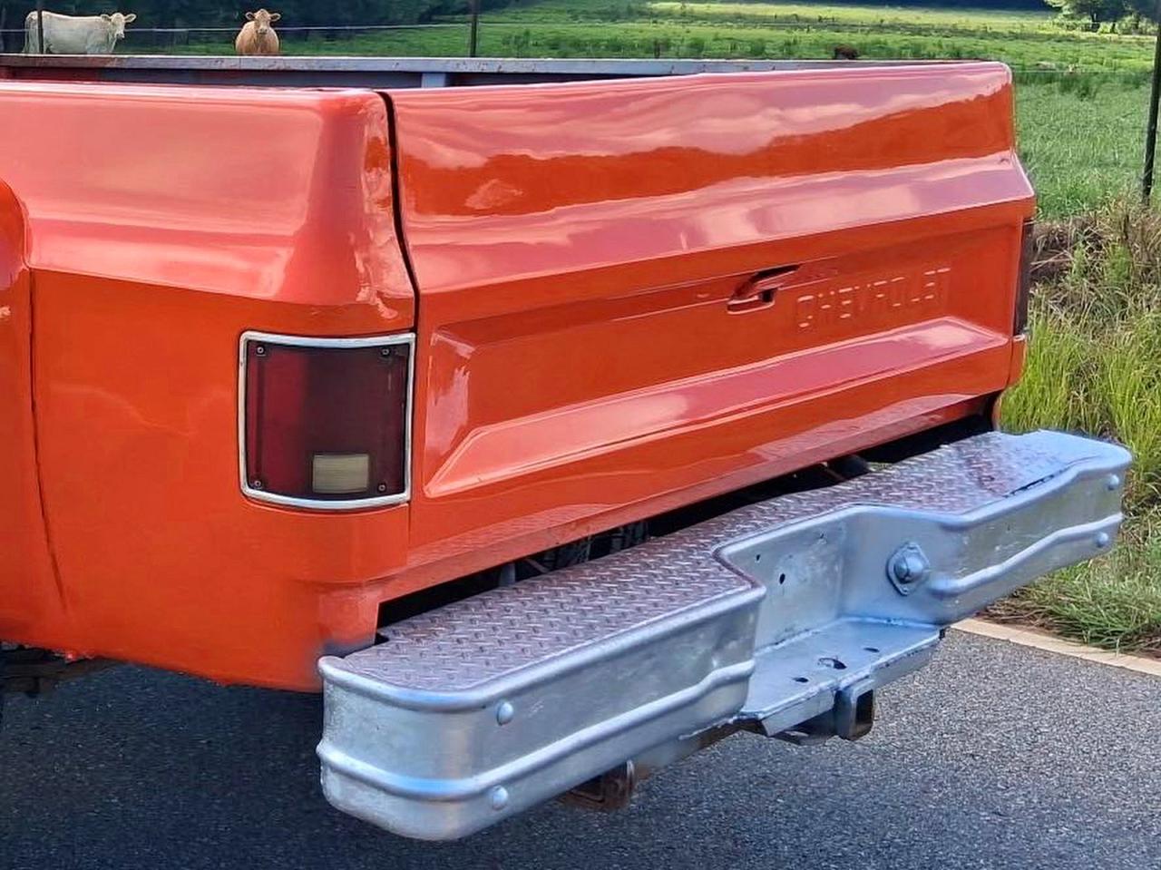 1981 Chevrolet C30 Orange vin: 1GCHC34M0BB129355