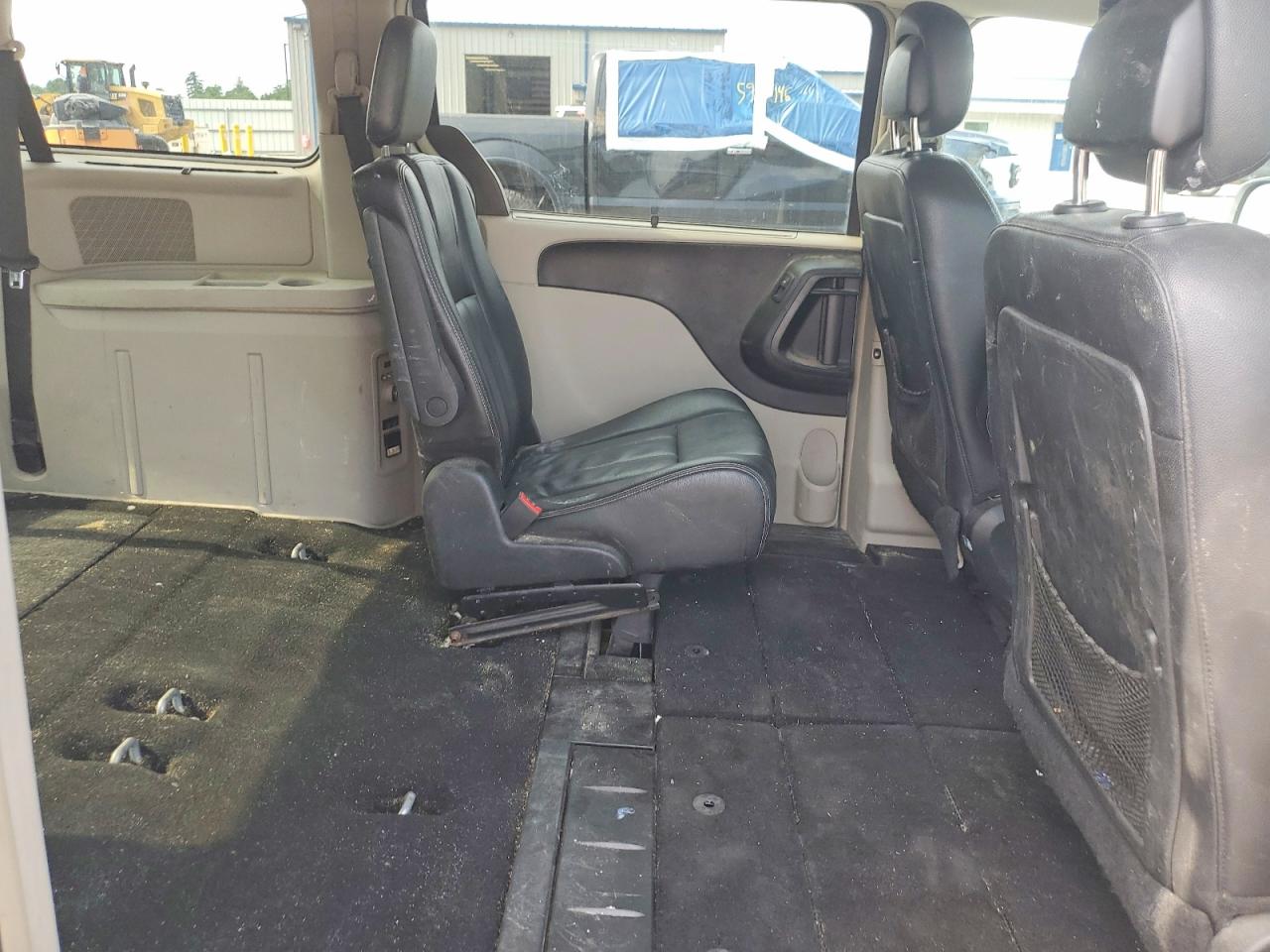 2015 Chrysler Town & Country Touring Серебряный vin: 2C4RC1BG8FR582832