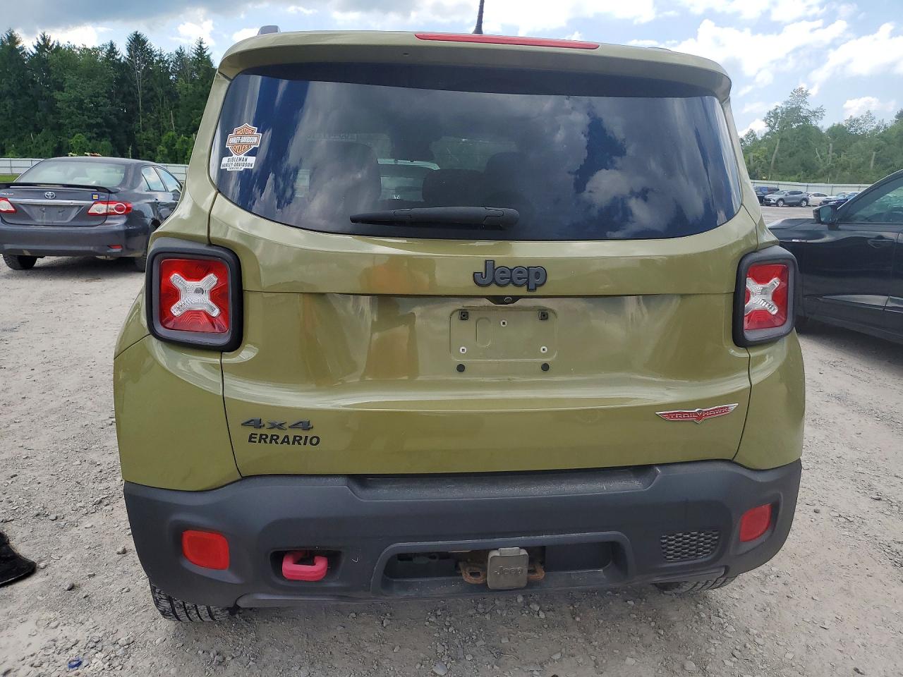 2015 Jeep Renegade Trailhawk Green vin: ZACCJBCT6FPB93477