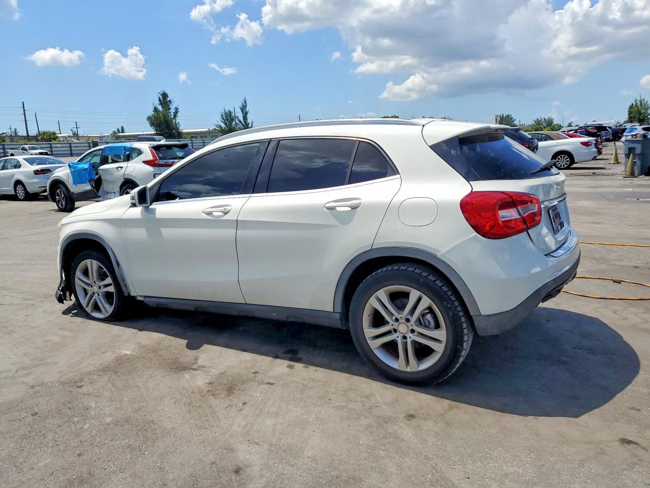 2015 Mercedes-benz Gla 250 4matic White vin: WDCTG4GB2FJ148140