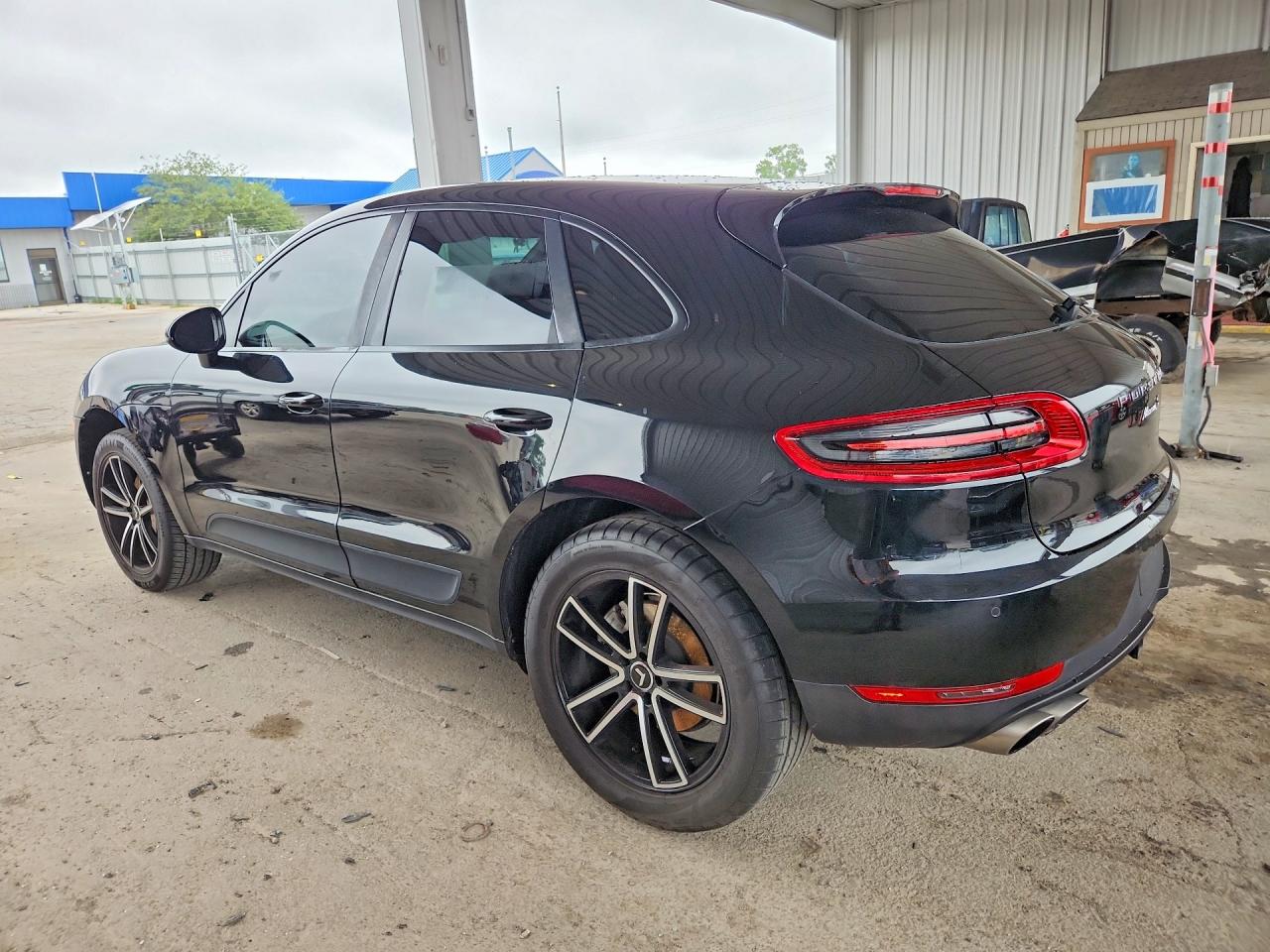 2015 Porsche Macan S Black vin: WP1AB2A50FLB50538