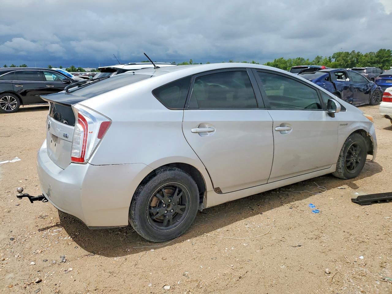 2015 Toyota Prius Two Silver vin: JTDKN3DU6F2001353