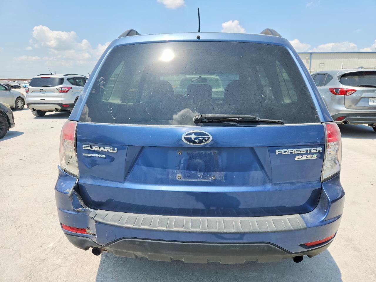 2013 Subaru Forester 2.5x Blue vin: JF2SHABC9DH422386