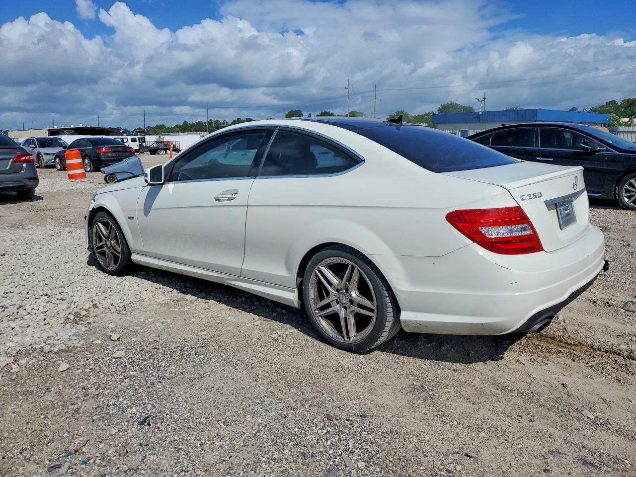 2012 Mercedes-benz C 250 White vin: WDDGJ4HB7CF875320