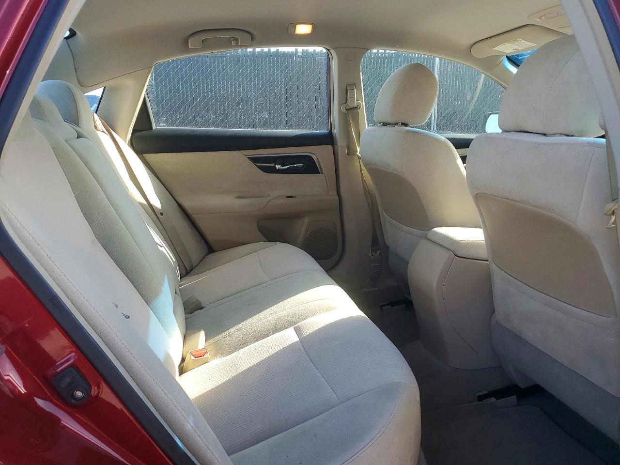 2013 Nissan Altima 2.5 Red vin: 1N4AL3AP6DC122042