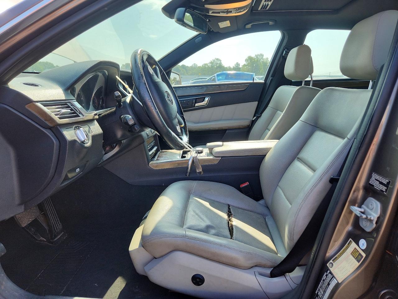 2010 Mercedes-benz E 350 4matic Коричневый vin: WDDHF8HB2AA136654