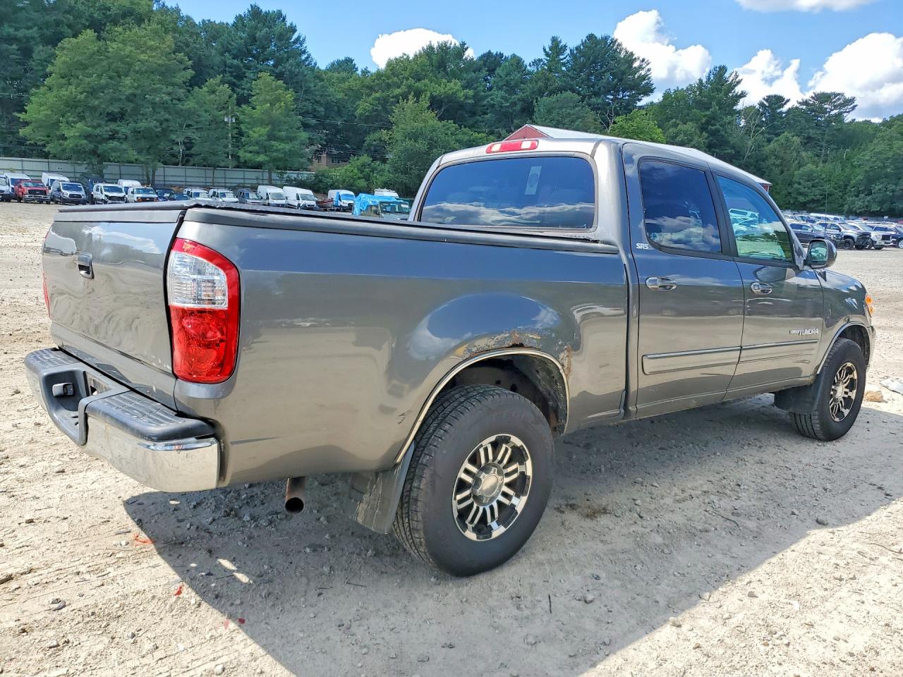 2004 Toyota Tundra Sr5 Gray vin: 5TBDT44154S444053