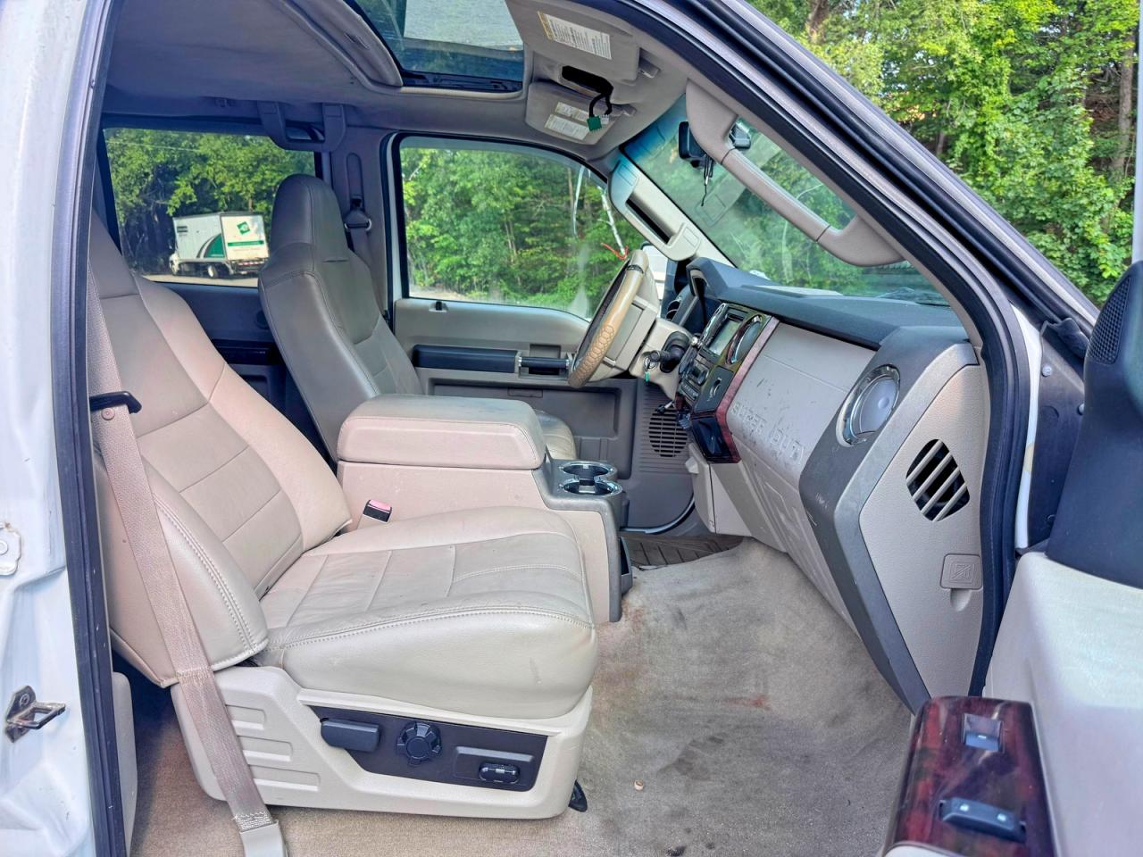 2008 Ford F450 Super Duty Белый vin: 1FTXW43RX8EA89539