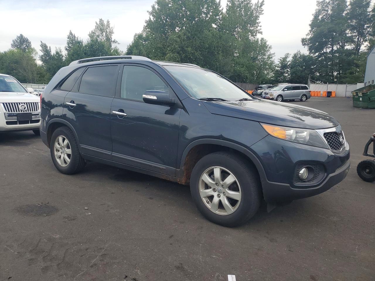 2013 Kia Sorento Lx Синий vin: 5XYKT4A62DG395972