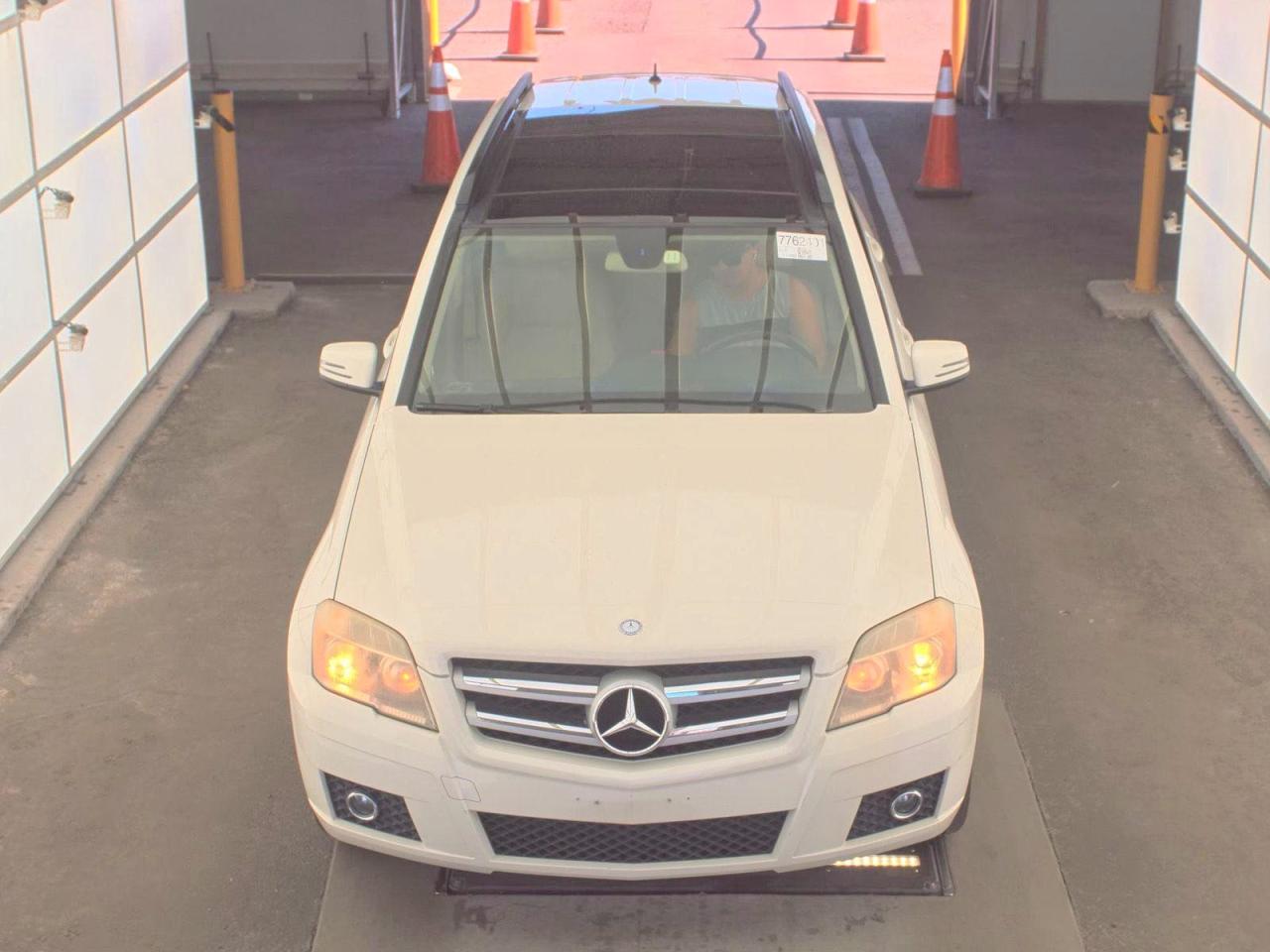 2010 Mercedes-benz Glk 350 4matic Белый vin: WDCGG8HBXAF360271