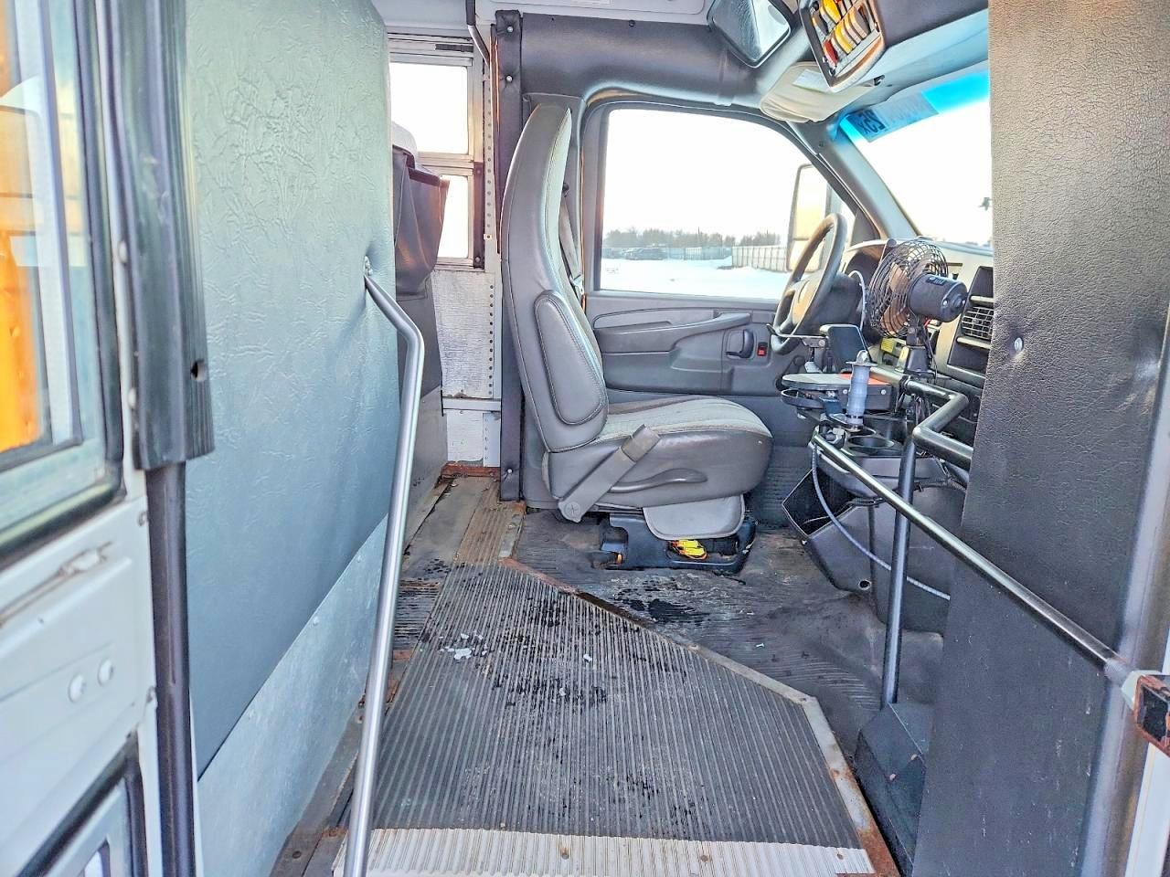 2010 Chev Express Cutaway G3500 Желтый vin: 1GB6G2AG0A1165267