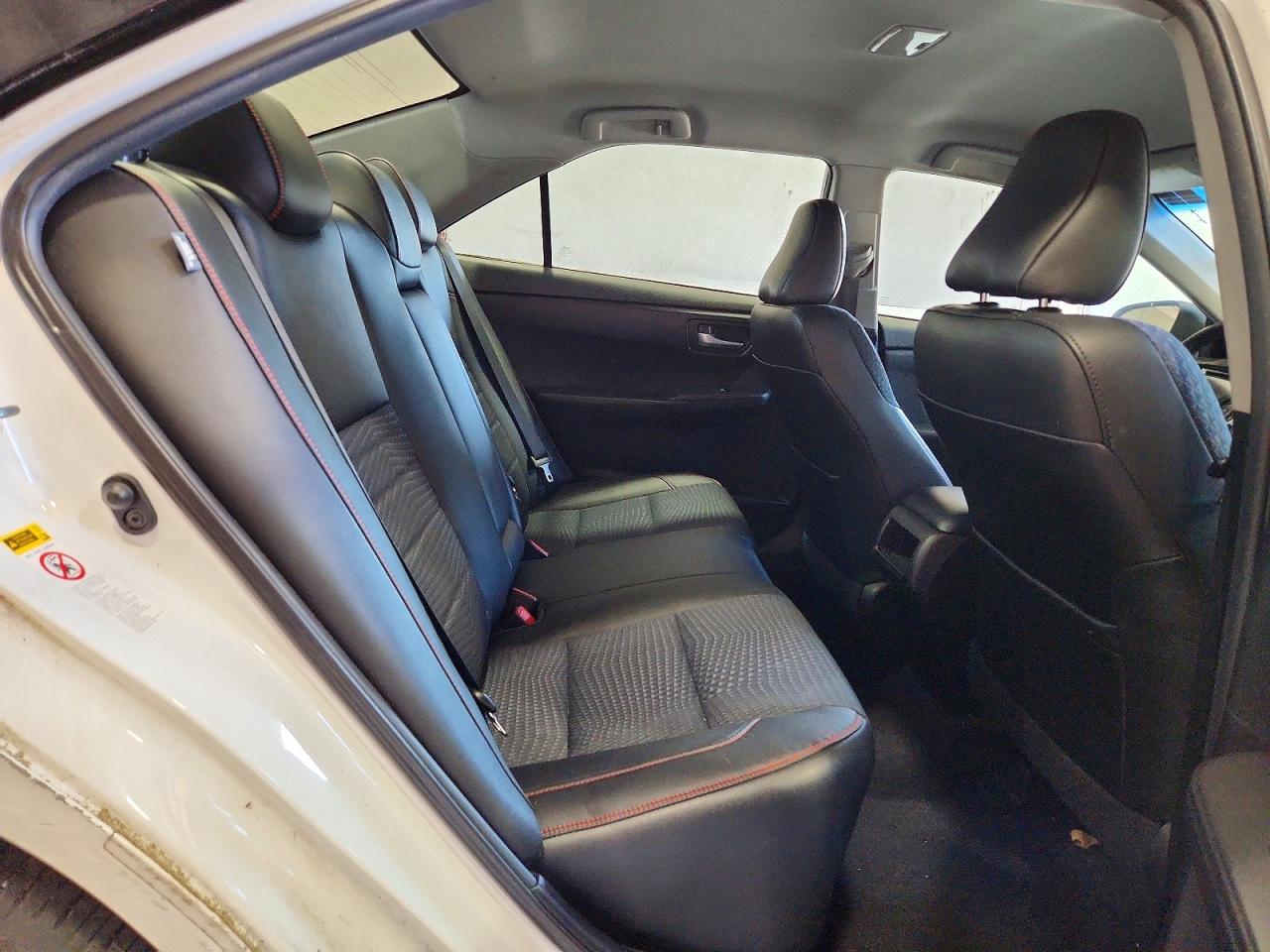 2015 Toyota Camry Se White vin: 4T1BF1FK7FU055595