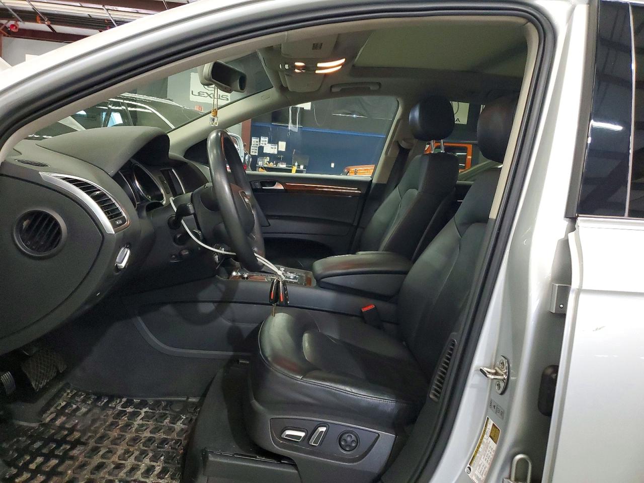 2015 Audi Q7 Premium Plus Silver vin: WA1LGAFE3FD000913