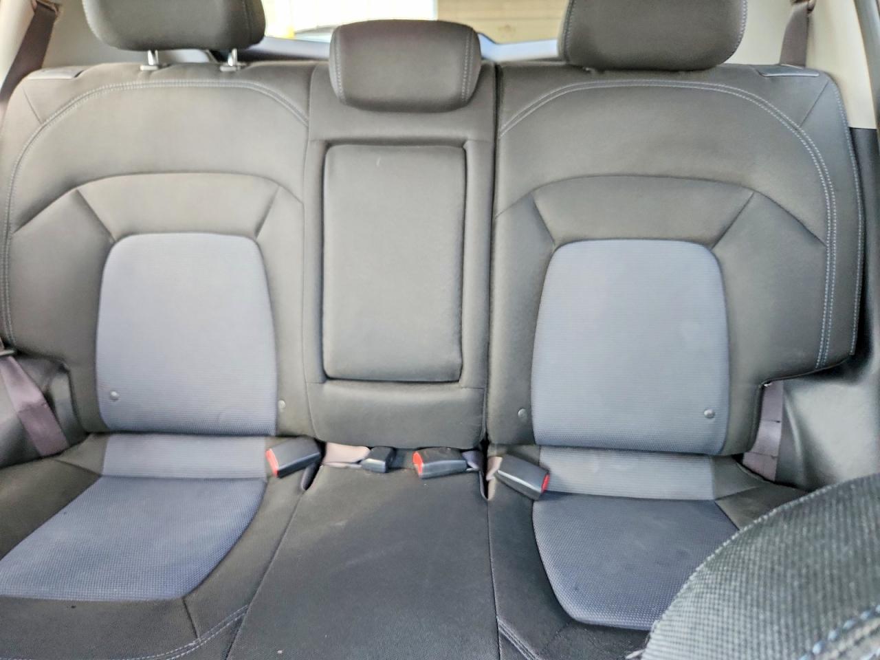 2015 Kia Sportage Lx White vin: KNDPBCAC8F7732623