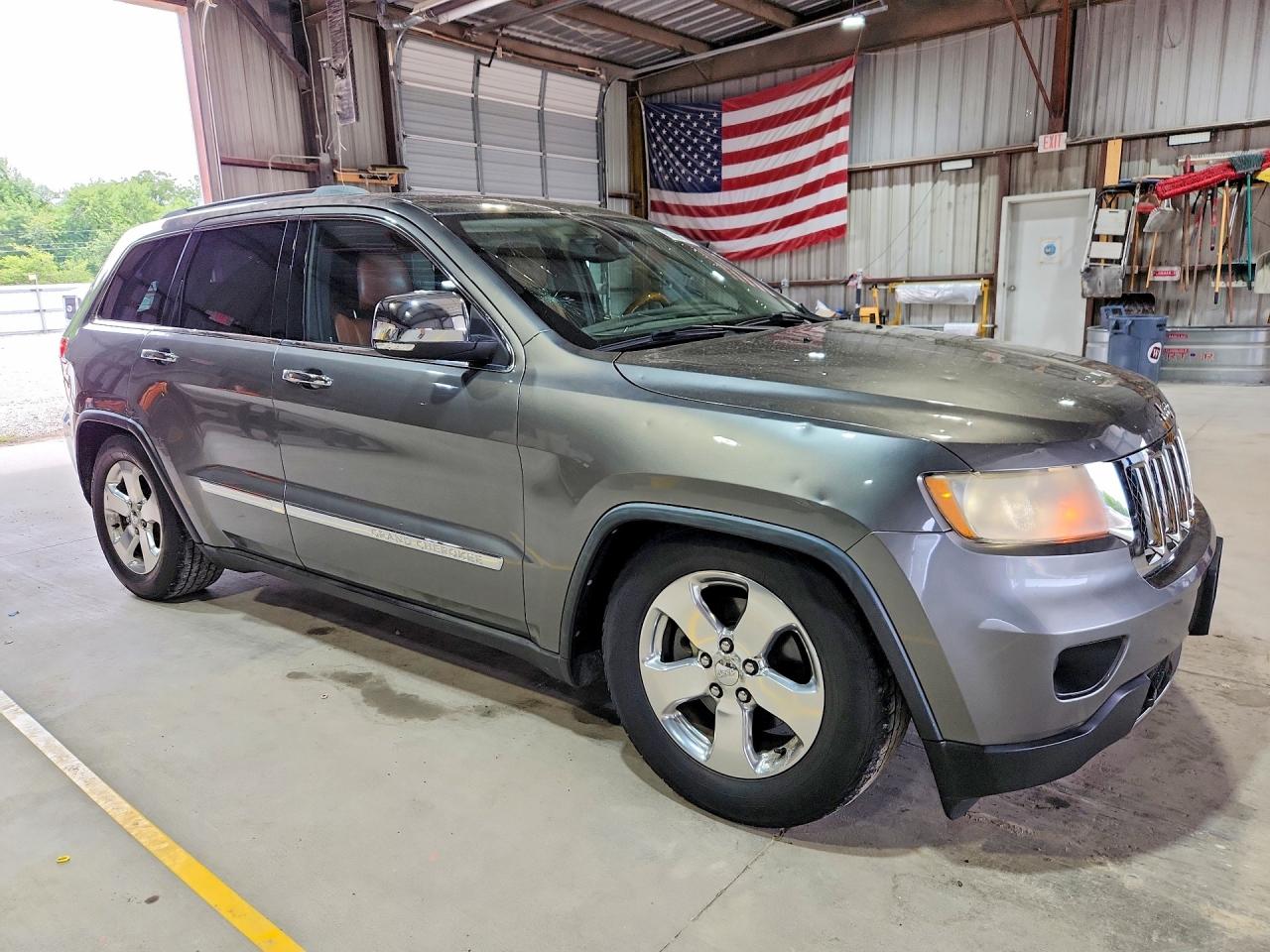 2012 Jeep Grand Cherokee Overland Gray vin: 1C4RJFCGXCC208924