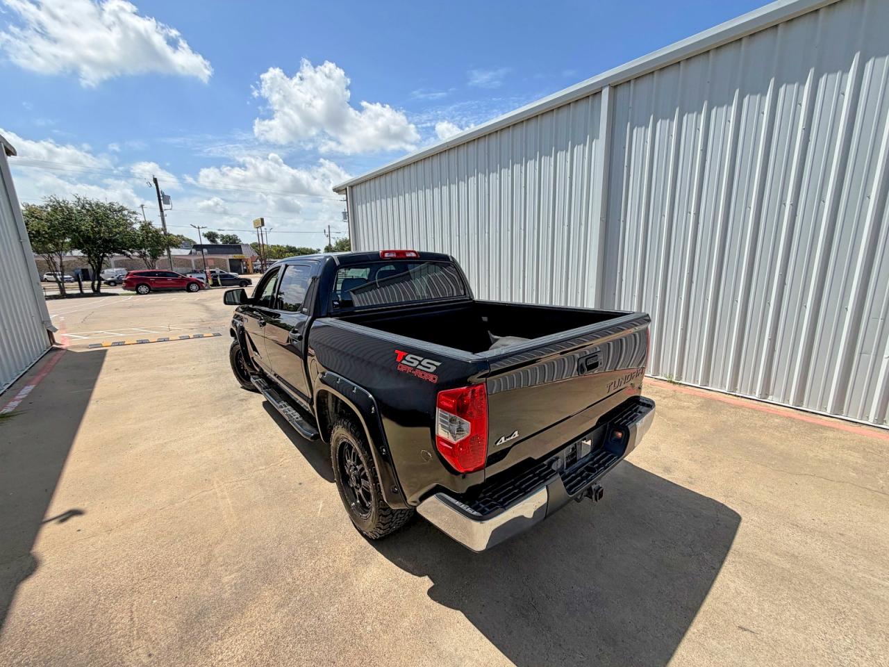 2014 Toyota Tundra Crewmax Sr5 Black vin: 5TFDW5F15EX407145