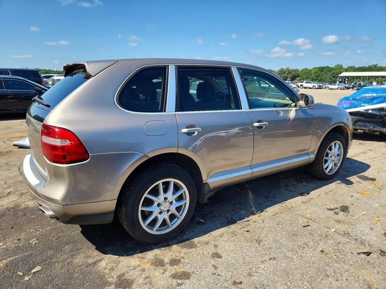 2008 Porsche Cayenne S Tan vin: WP1AB29P88LA34948