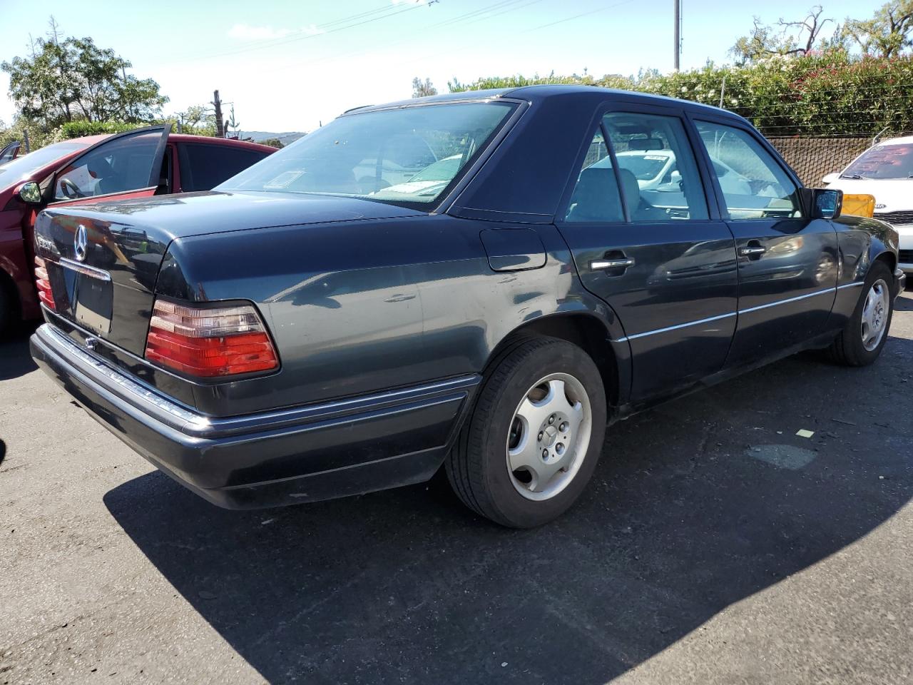 1995 Mercedes-benz E 320 Base Black vin: WDBEA32E2SC266939