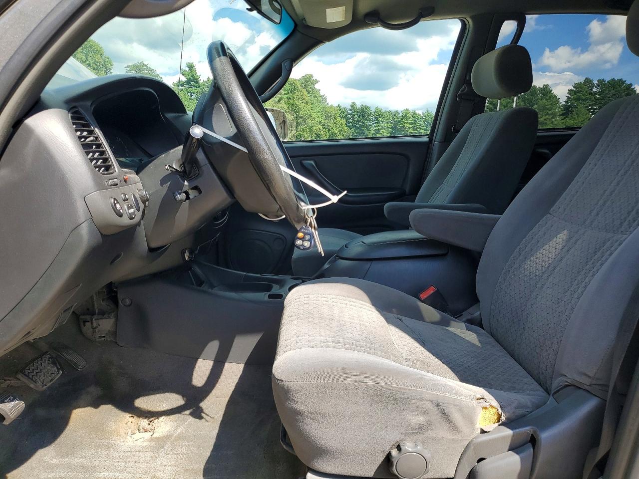 2004 Toyota Tundra Sr5 Gray vin: 5TBDT44154S444053