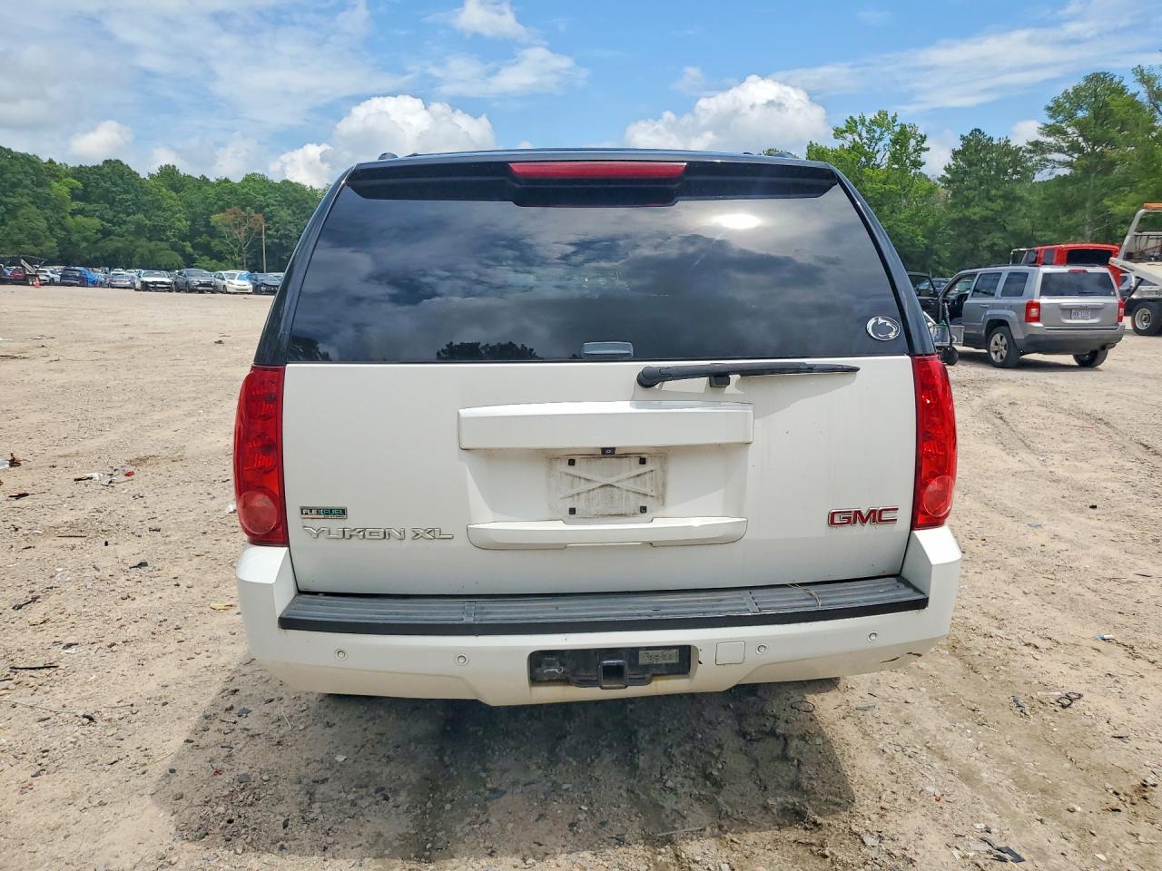 2010 Gmc Yukon Xl K1500 Slt White vin: 1GKUKKE37AR238455