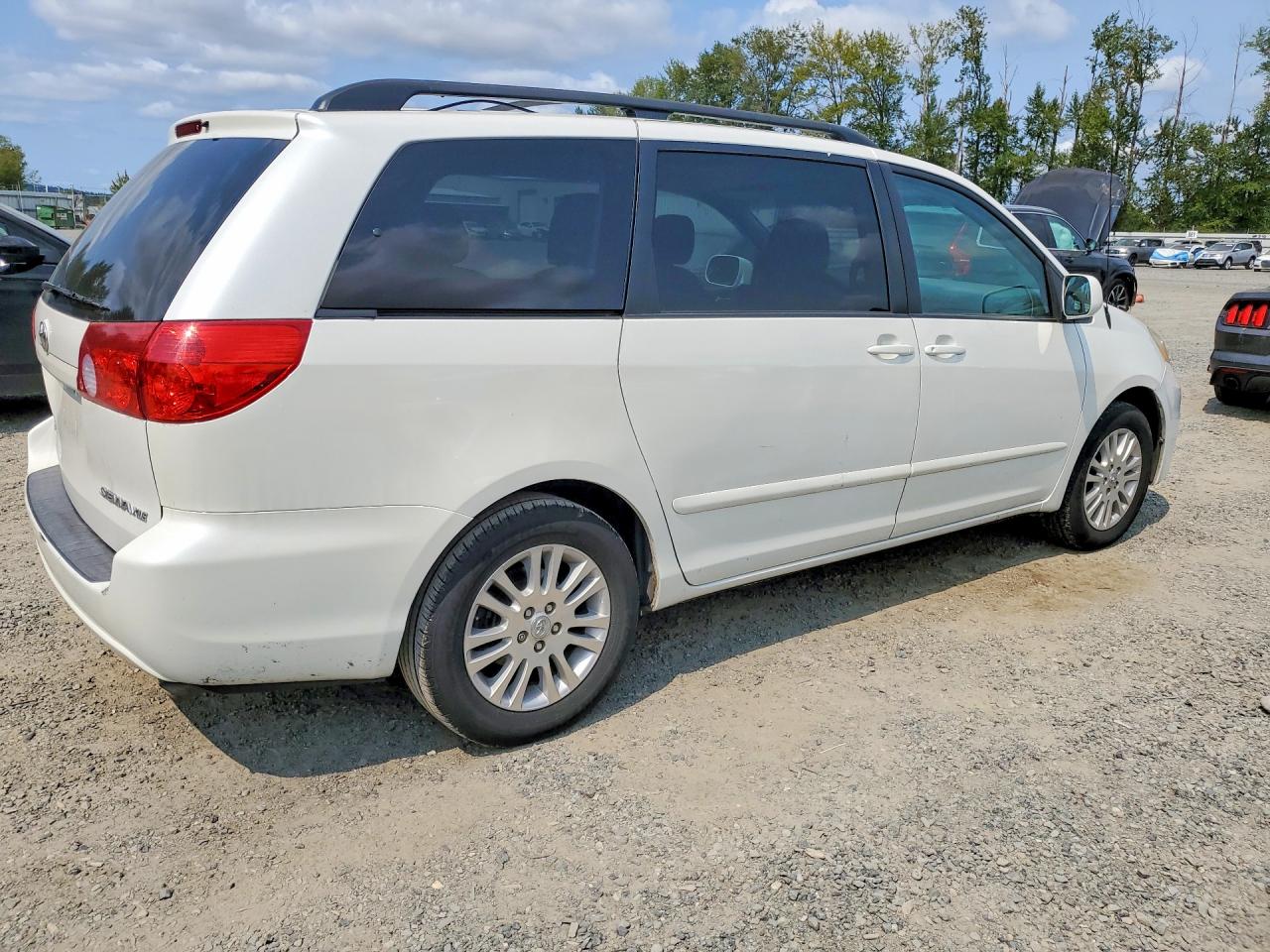 2010 Toyota Sienna Xle Белый vin: 5TDYK4CC6AS300876