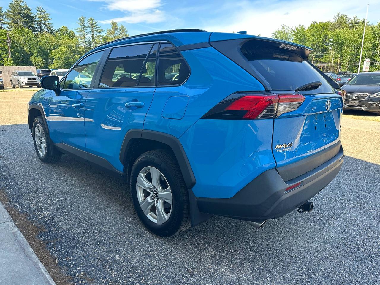 2019 Toyota Rav4 Xle Blue vin: 2T3P1RFVXKC043442