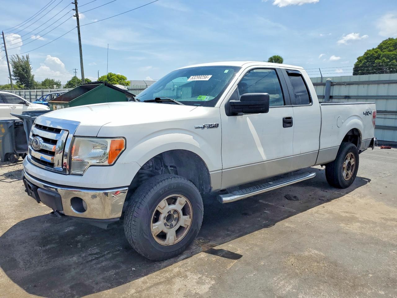 2011 Ford F150 Super Cab White vin: 1FTFX1EF4BFA37366