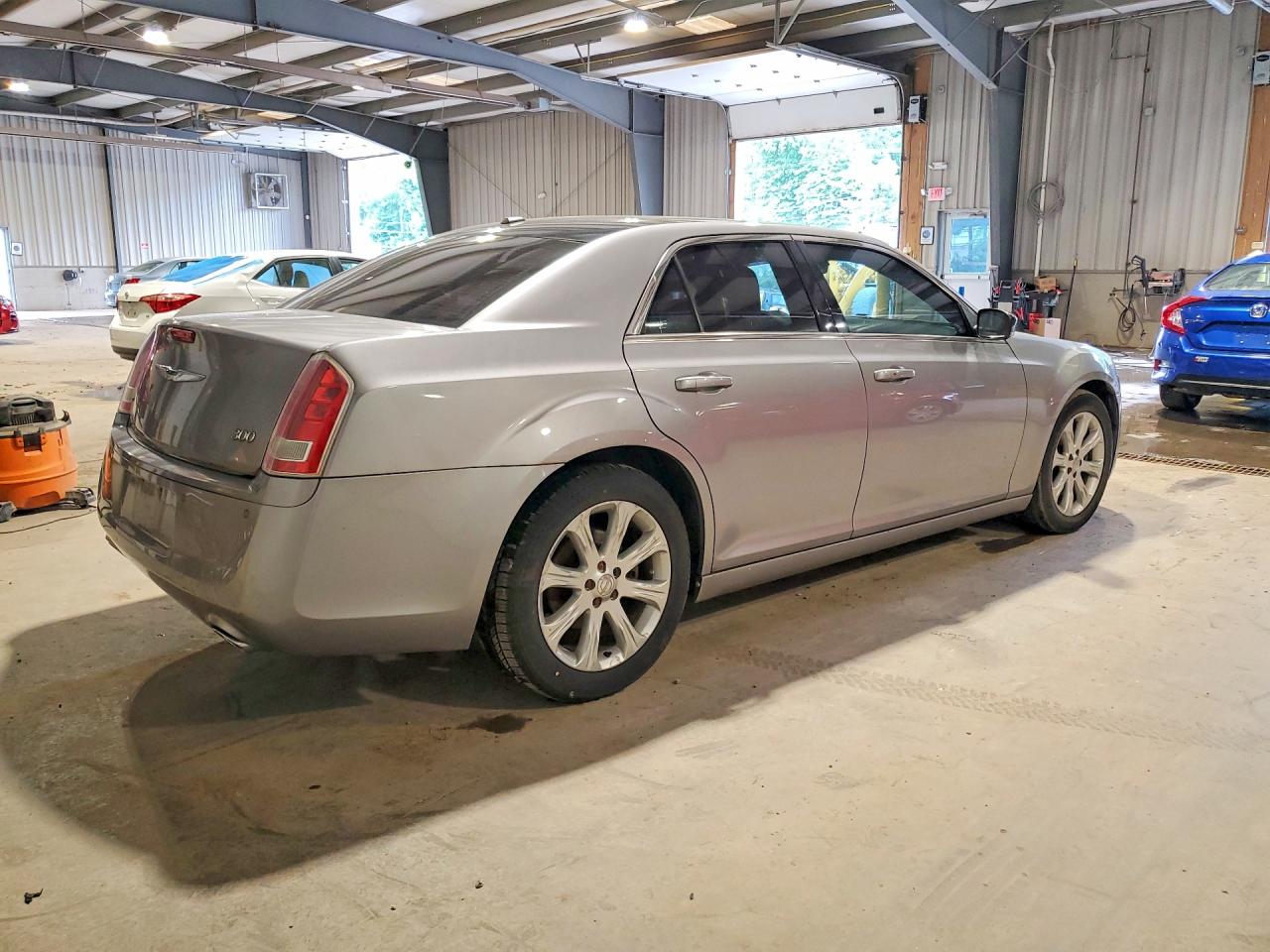 2013 Chrysler 300 S Silver vin: 2C3CCAGT5DH590308