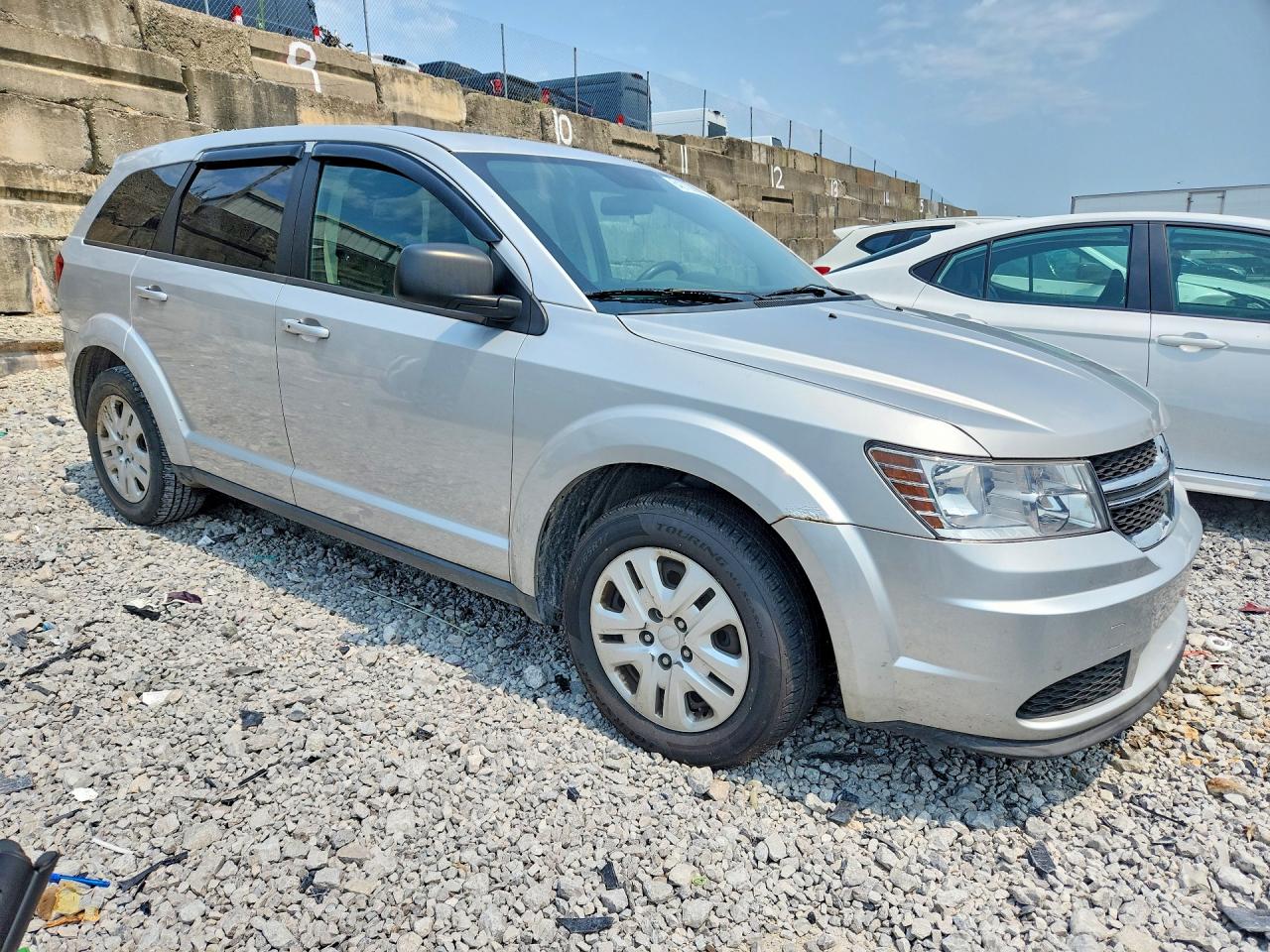 2013 Dodge Journey Se Silver vin: 3C4PDCAB2DT713656