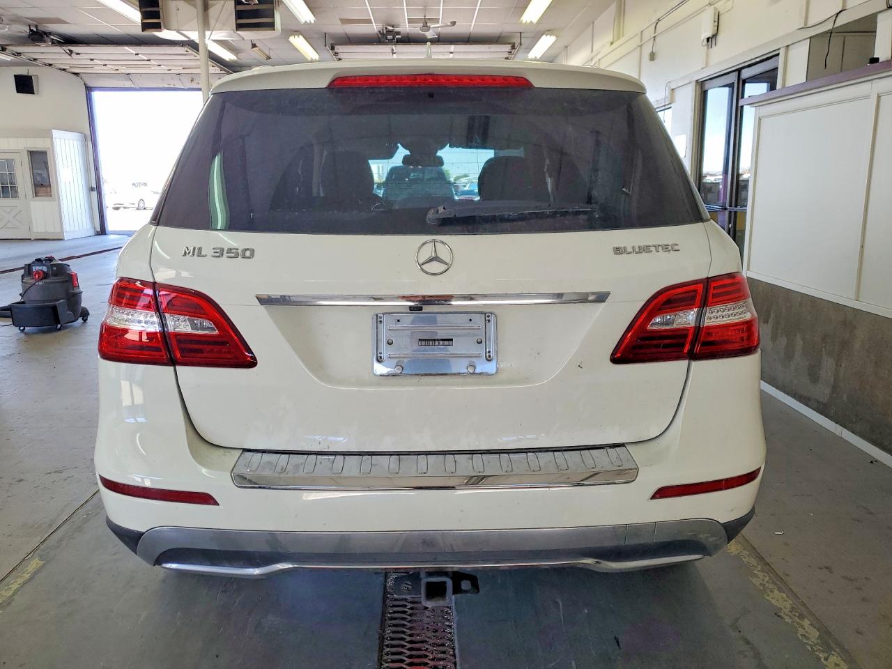 2013 Mercedes-benz Ml 350 Bluetec White vin: 4JGDA2EB5DA238586