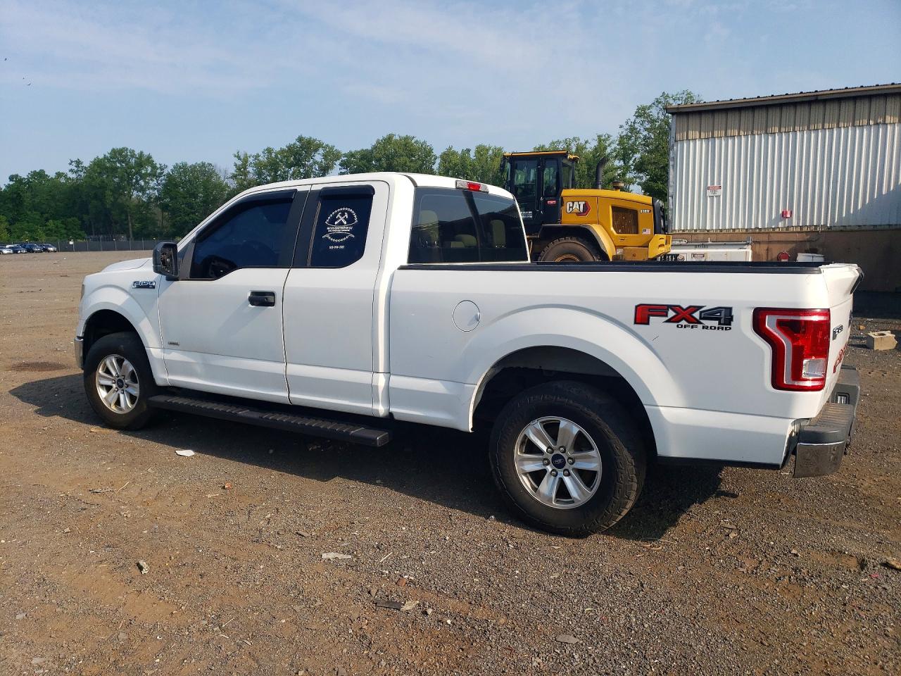 2015 Ford F150 Super Cab White vin: 1FTEX1EPXFFC01665