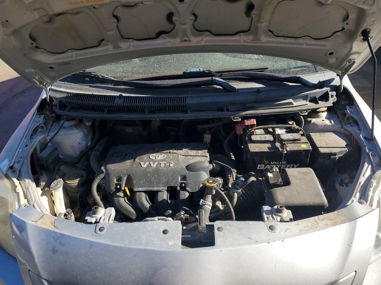 2007 Toyota Yaris Base Серебряный vin: JTDBT923671035044