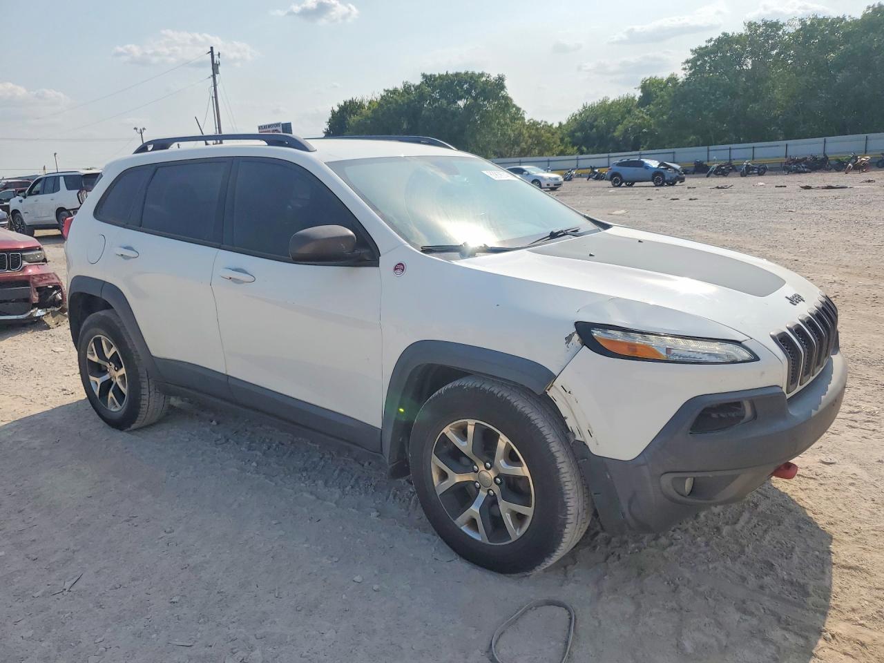 2015 Jeep Cherokee Trailhawk White vin: 1C4PJMBS1FW511451