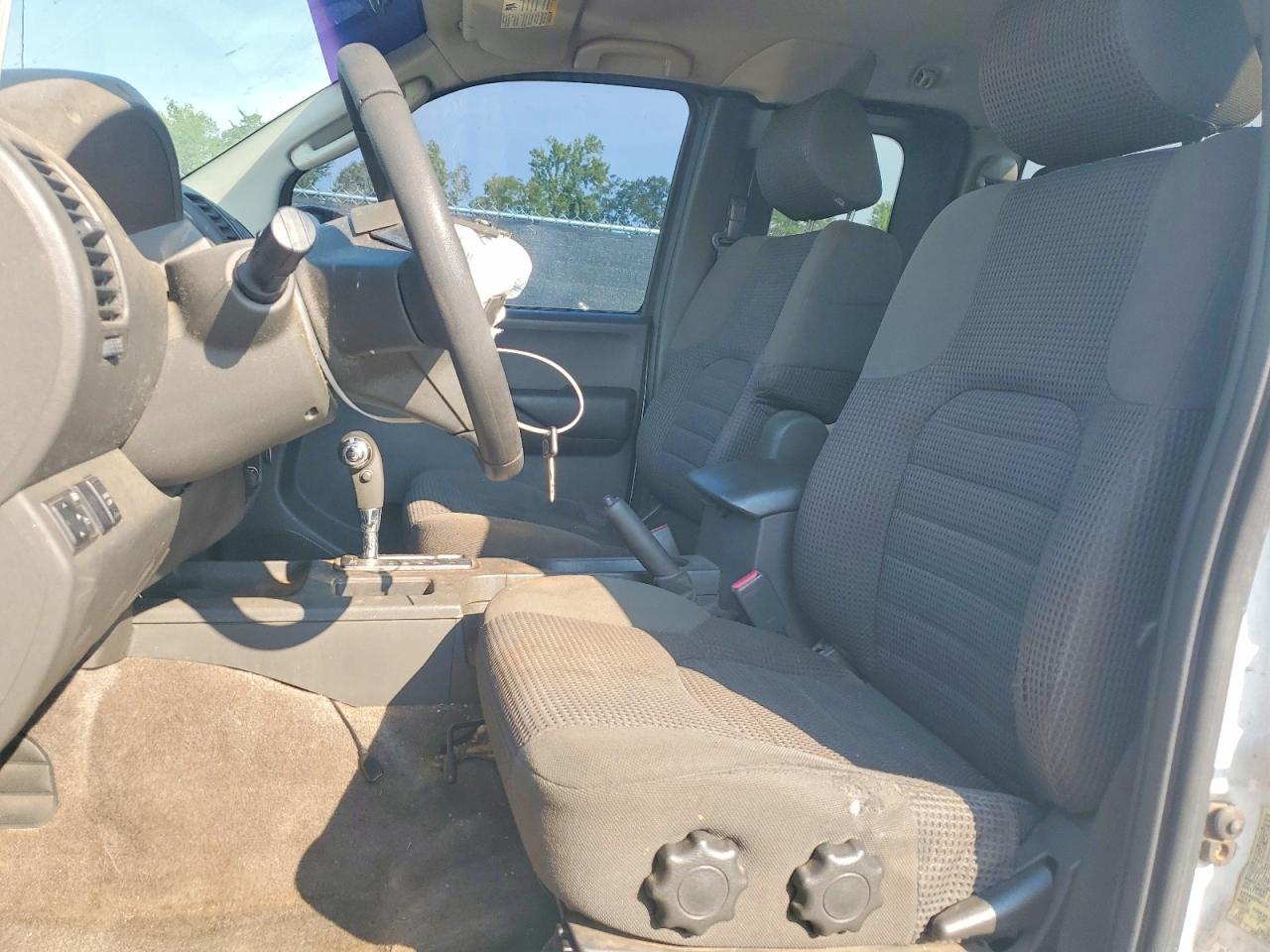 2005 Nissan Frontier Se White vin: 1N6AD06W15C425248