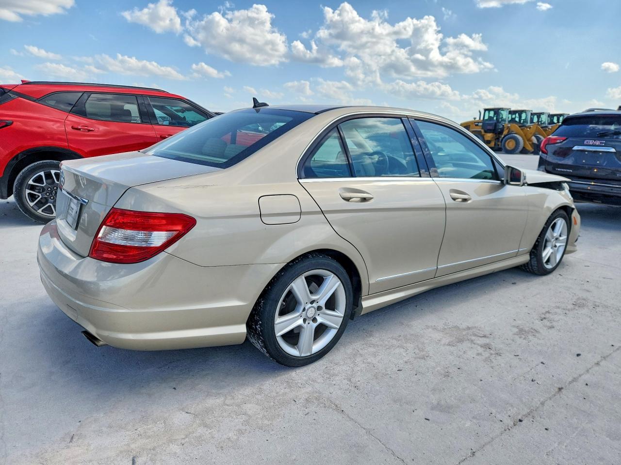 2010 Mercedes-benz C 300 Tan vin: WDDGF5EB6AR107190