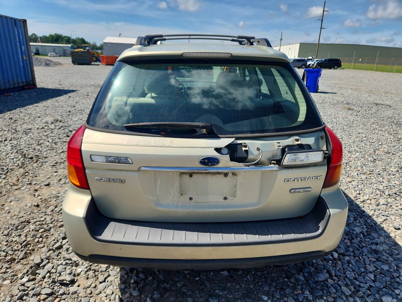 2005 Subaru Legacy Outback 2.5i Бежевый vin: 4S4BP61C457345039