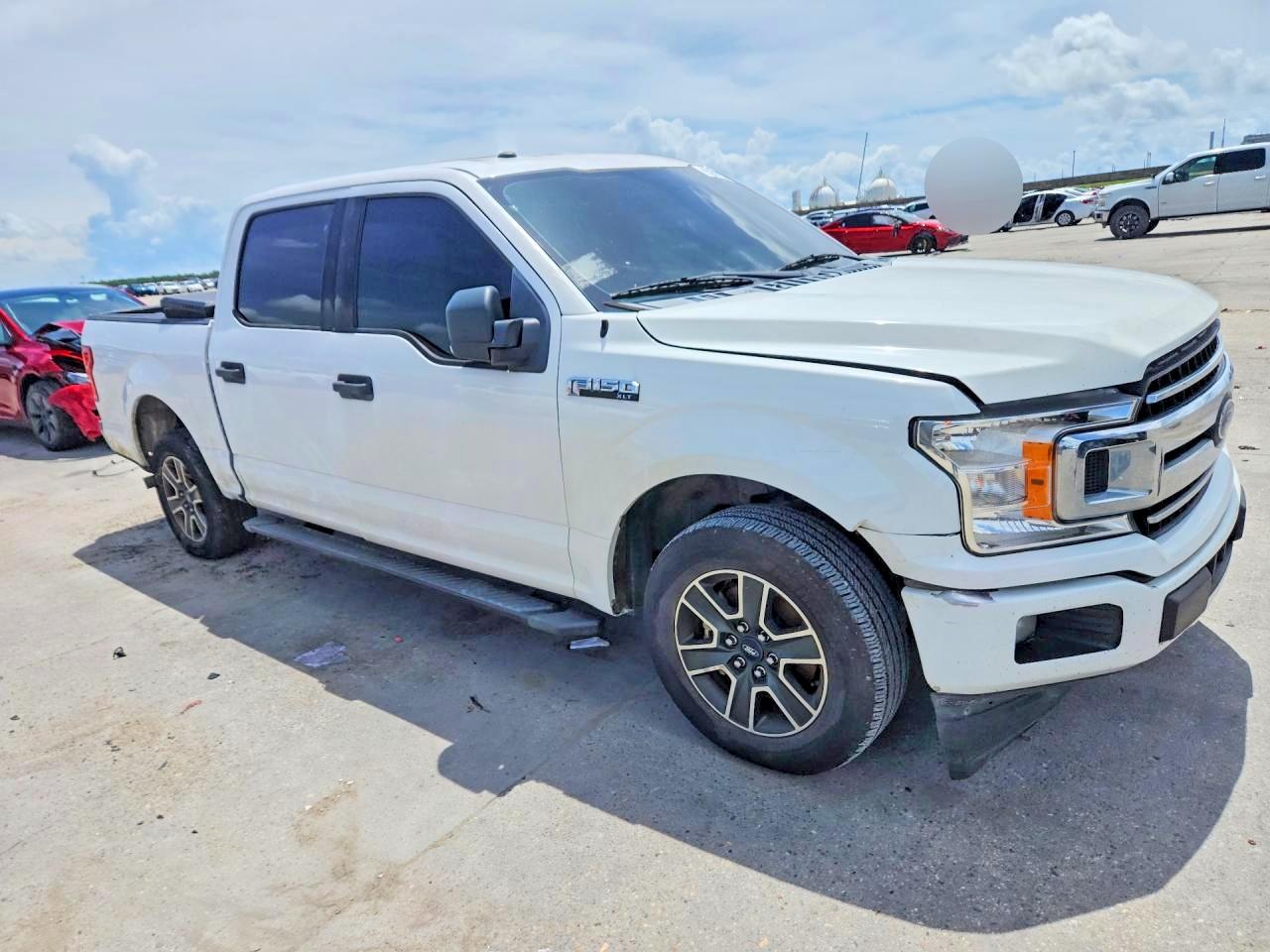 2018 Ford 2110 White vin: 1FTEW1CG6JKC15679