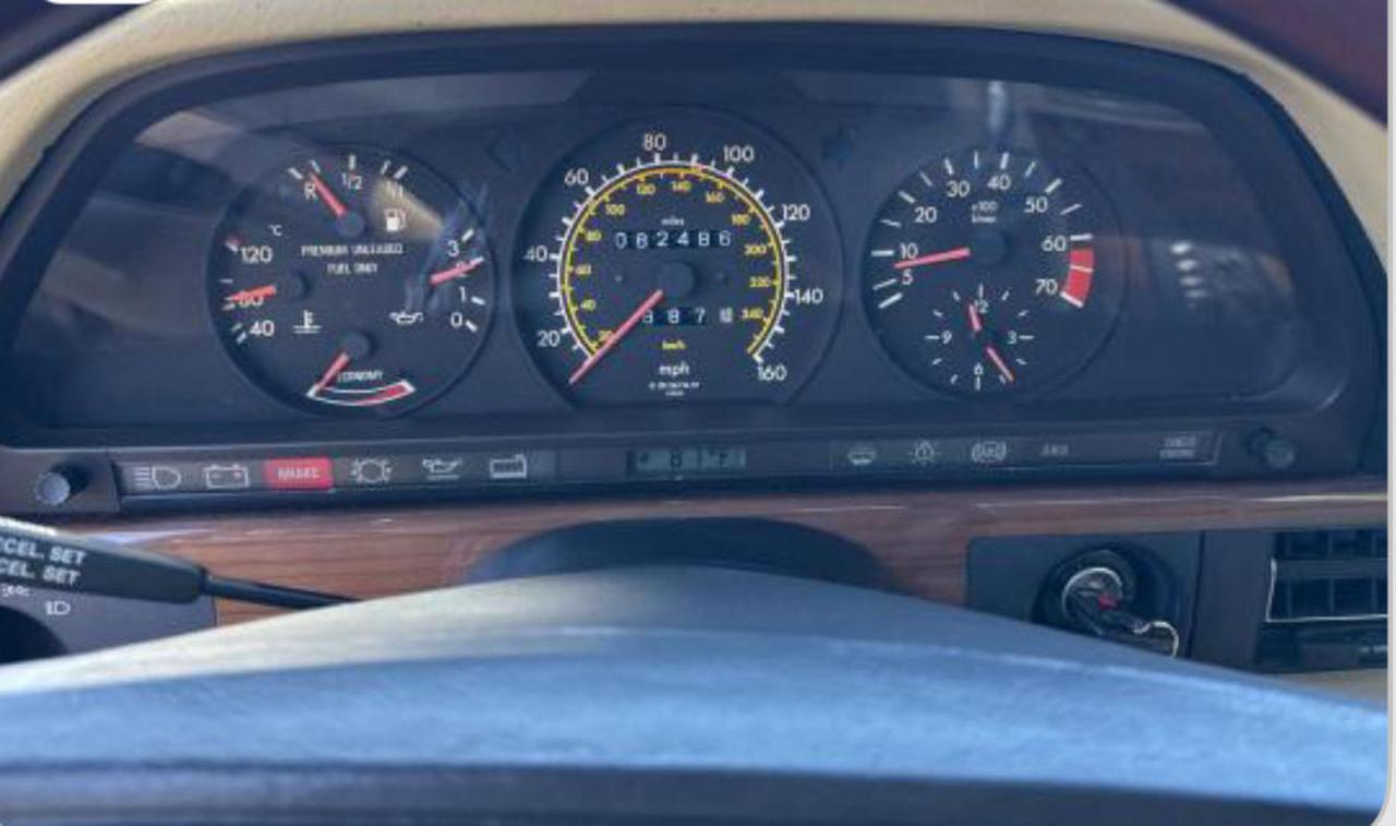 1989 Mercedes-benz 300 Se Коричневый vin: WDBCA24D2KA446391