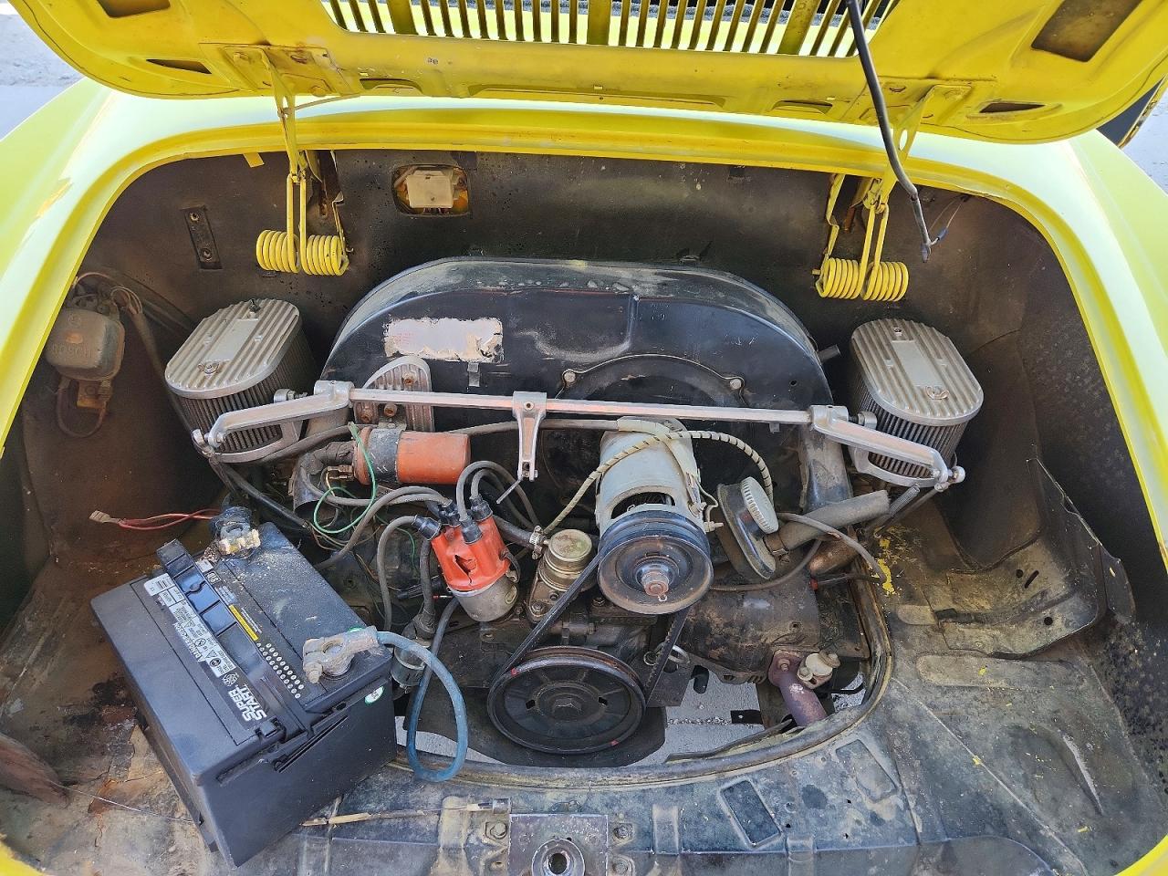 1972 Volkswagen Karmann Ghia Yellow vin: 1422010911