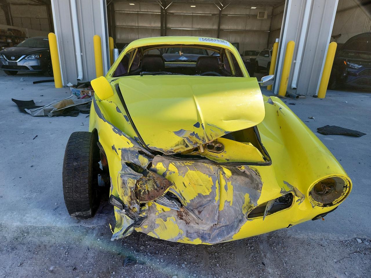 1972 Volkswagen Karmann Ghia Yellow vin: 1422010911