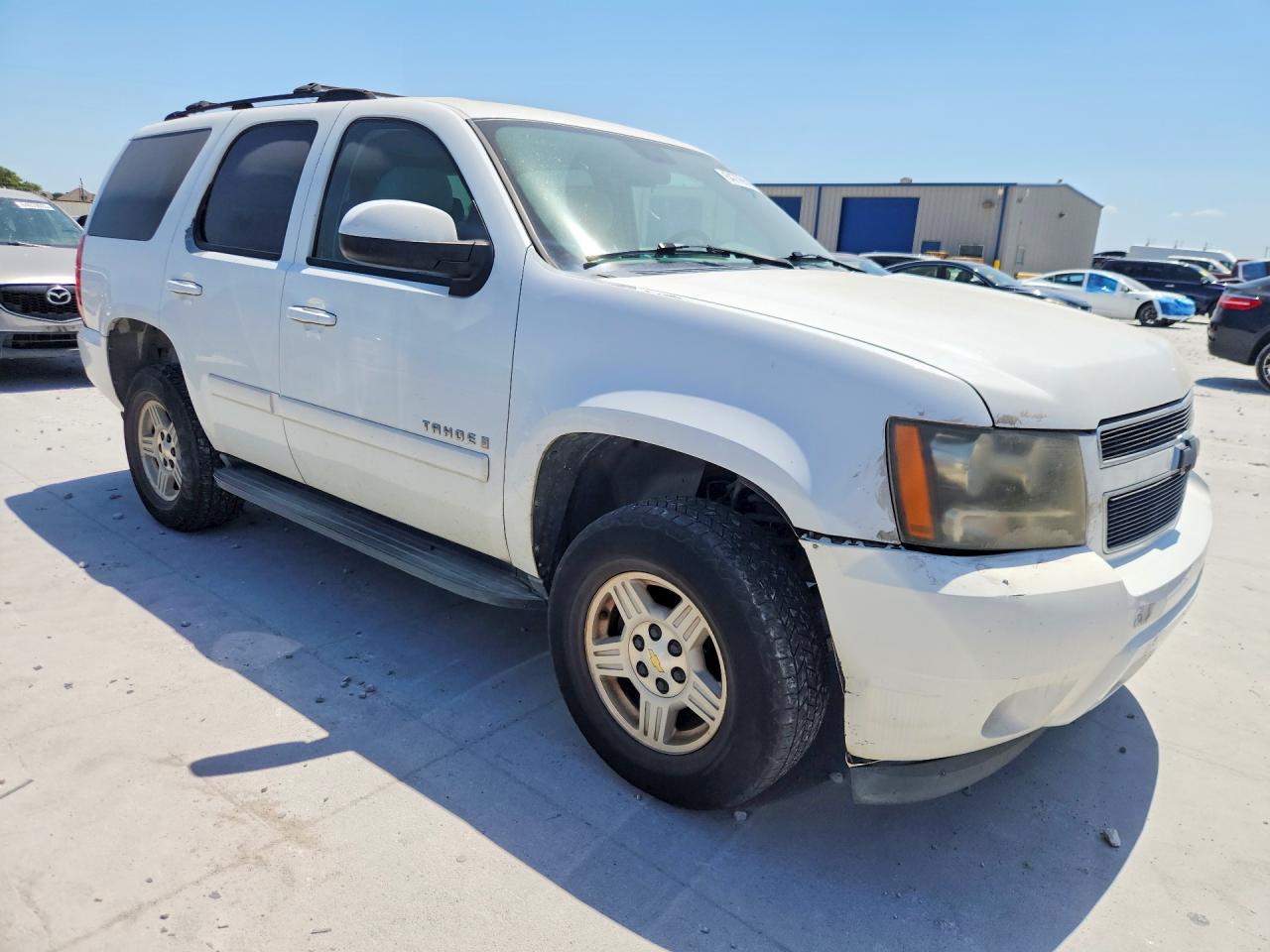 2007 Chevrolet Tahoe C1500 White vin: 1GNFC130X7J237514